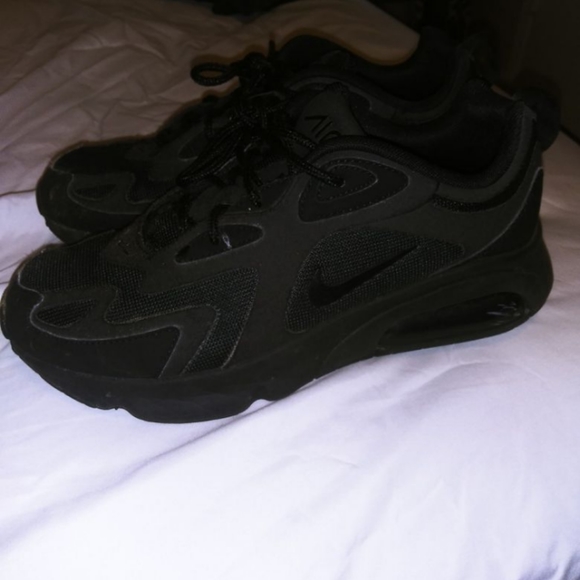 Men's Nike - Picture 2 of 3